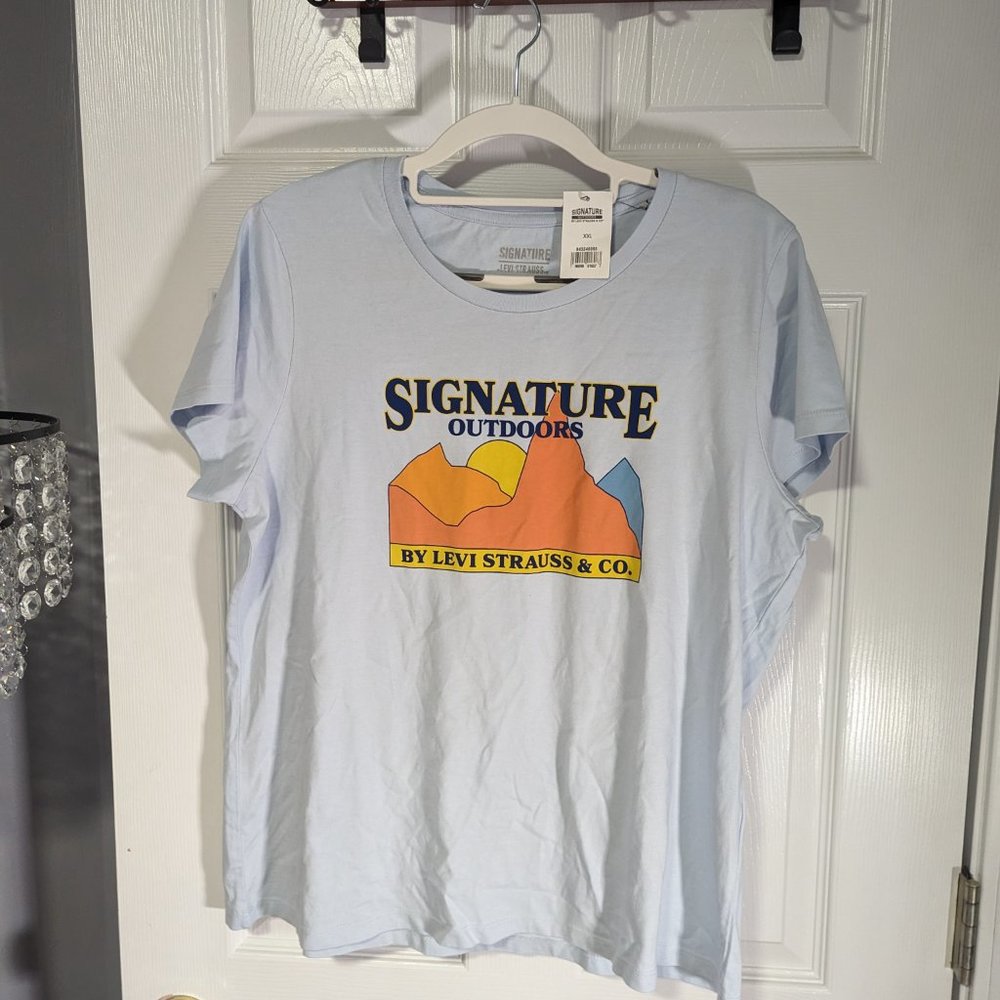 Signature by Levi Strauss Outdoors T-shirt NWT - Picture 2 of 10
